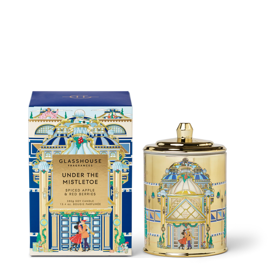 380g Candle - Under The Mistletoe