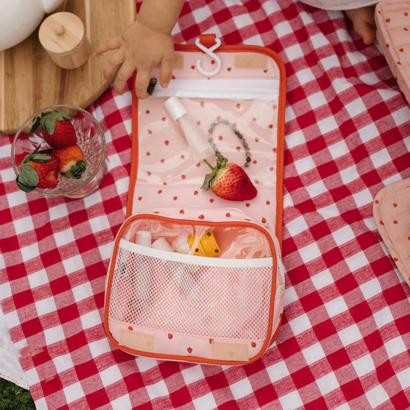 See-ya Wash Bag Strawberry