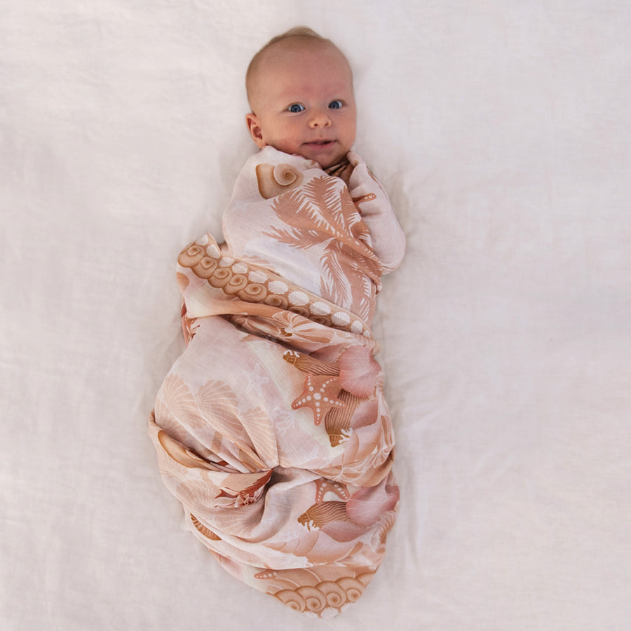 Shell Collector Muslin Swaddle