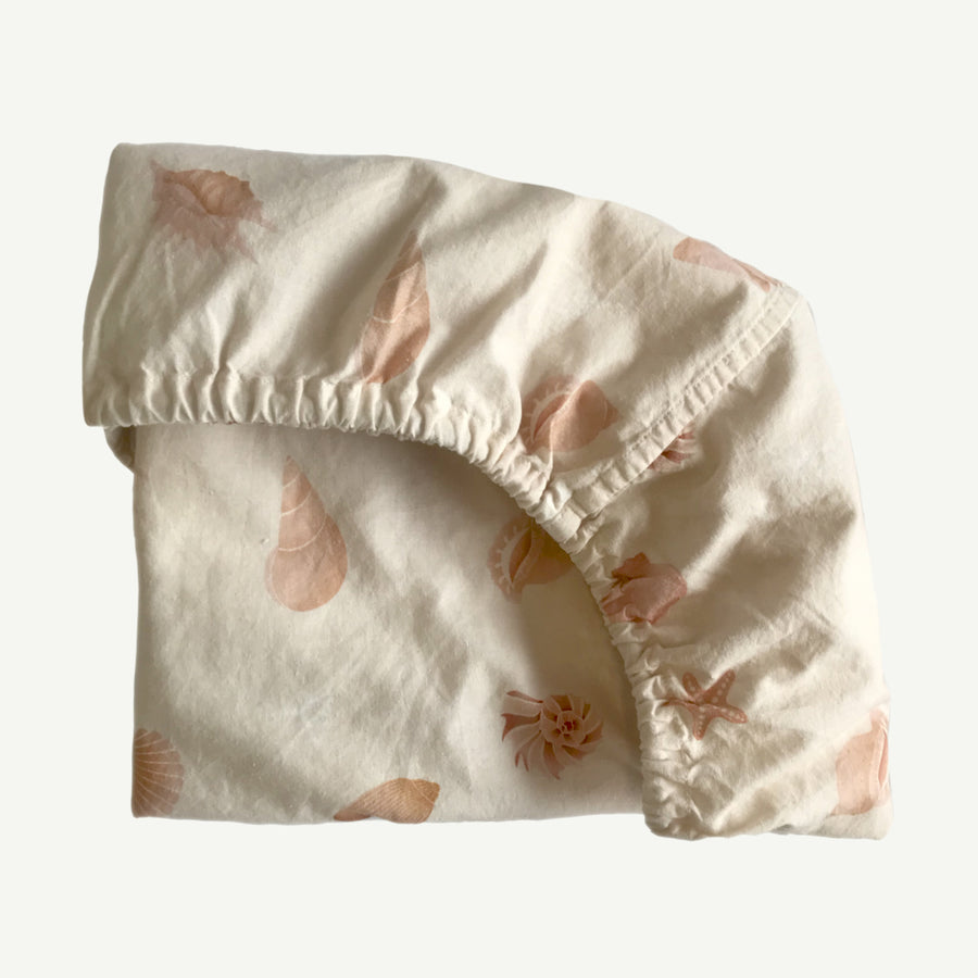 Shell Collector Fitted Bassinet Sheet